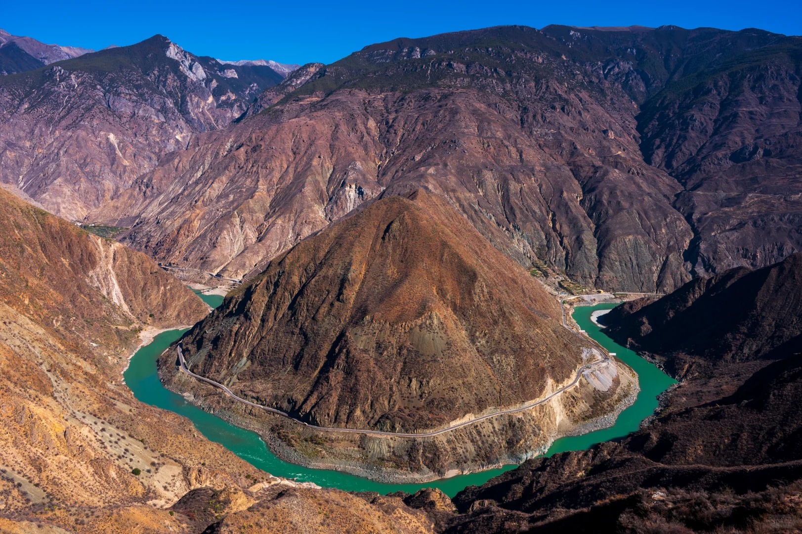 Explore the Three Parallel Rivers