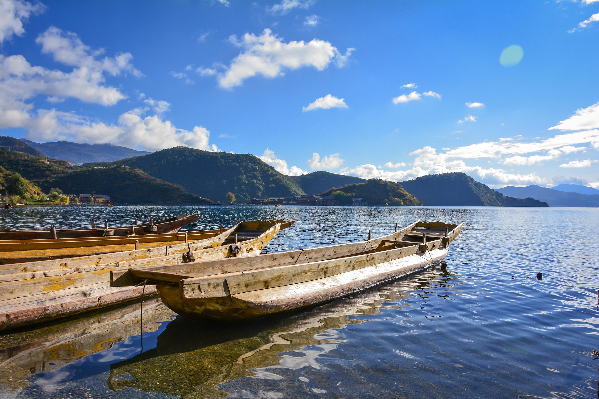 15 Days Private Tour of Kunming - Lijiang - Kunming - Lunan - Xingyi - Huangguoshu Waterfall - Guiyang - Kaili - Rongjiang - Congjiang - Zhaoxing - Sanjiang - Longsheng - Guilin - Yangshuo - Guilin